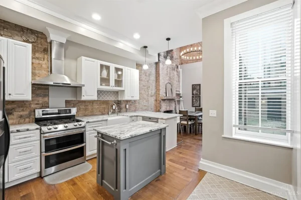 02539ec9ab8472ed758cb806192e364a-uncropped_scaled_within_1536_1152