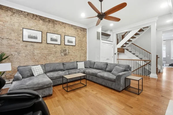 dfd0027ef9eefe02d72c1b9172cbf610-uncropped_scaled_within_1536_1152